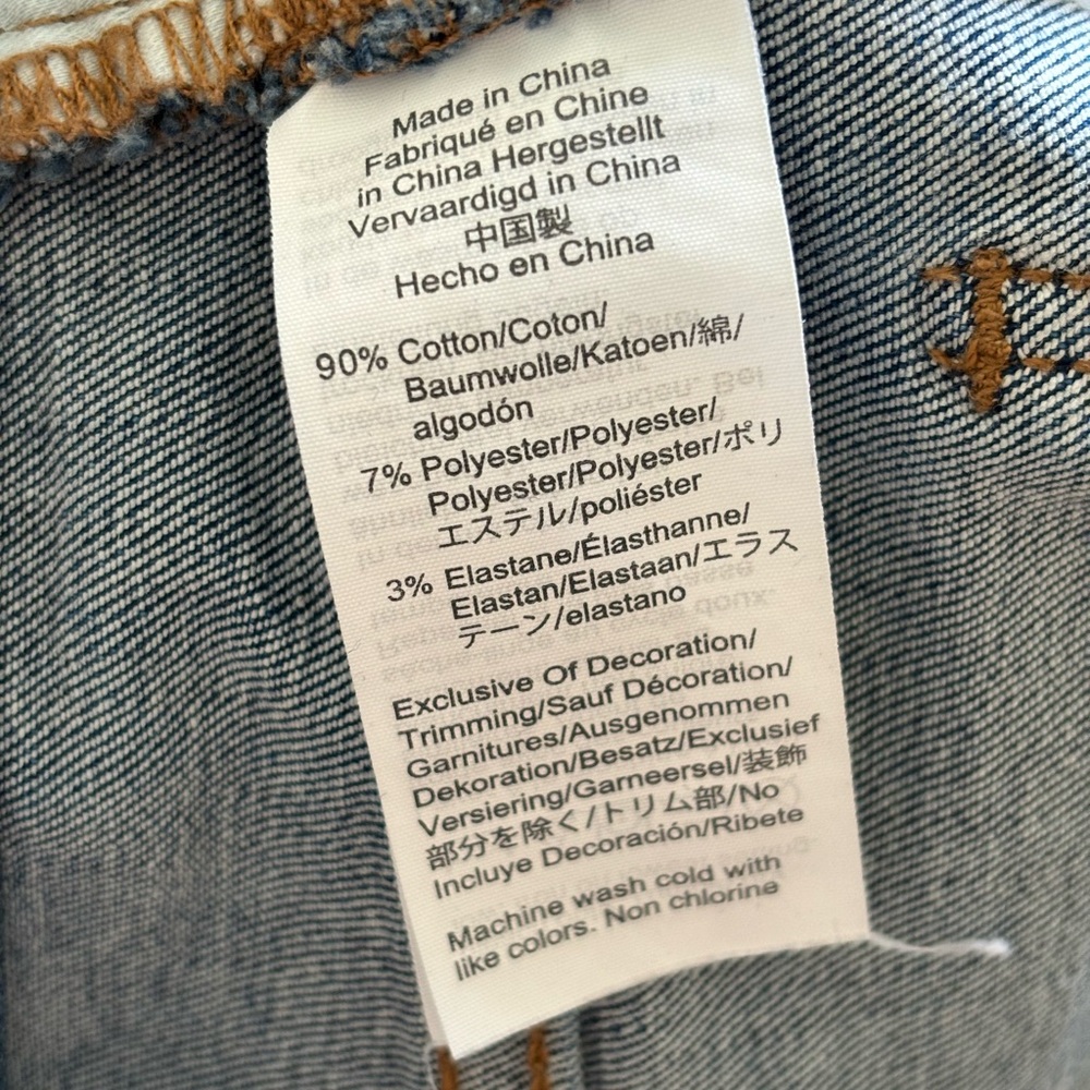 Madewell Cali Demi-Boot Jeans in Daly Wash: Button-Front Edition - Picture 12 of 12